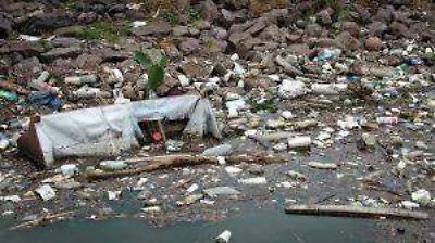 Detenciones en Naucalpan por tirar basura en calles y ríos alcanzan las 150 en semanas