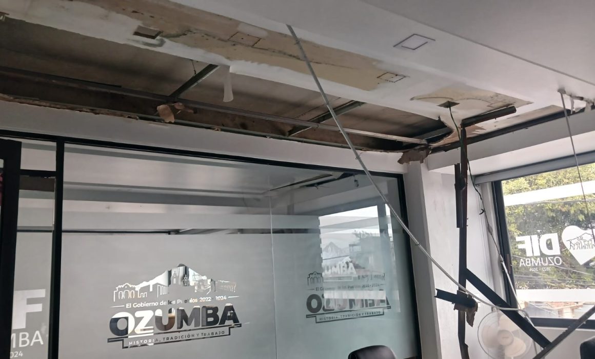 Deterioro del DIF en Ozumba tras lluvias y cuestionamientos por obra millonaria