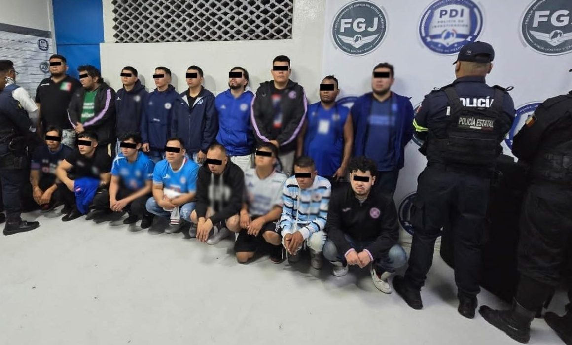 Detienen a 17 miembros de barra deportiva por agresión en Nezahualcóyotl