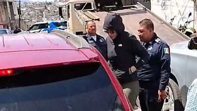 Detienen a Síndico de Atizapán por circular en camioneta con placas sobrepuestas