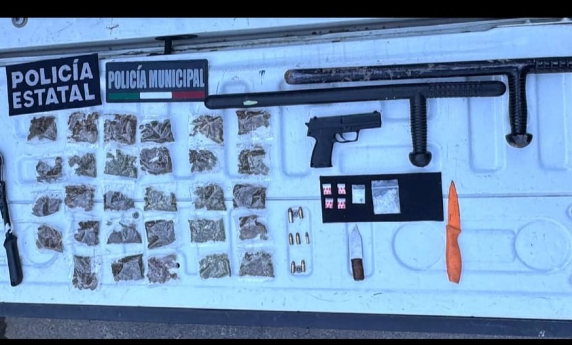 Detienen a dos presuntos asaltantes en operativo conjunto en Valle de Chalco