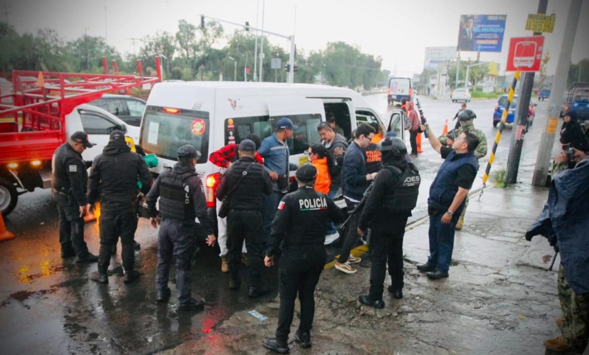 Detienen a hombre por consumo de sustancias tóxicas en transporte público de Ecatepec