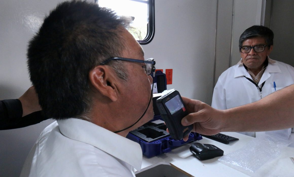 Detienen a ruletero borracho en Toluca que transportaba a adultos mayores, niños y personas con discapacidad