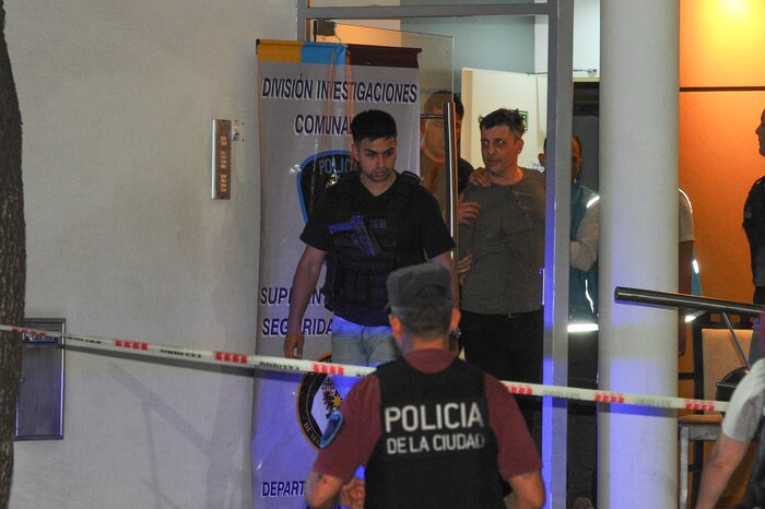 Detienen al novio de Lourdes Fernández de Bandana por supuesta privación de libertad