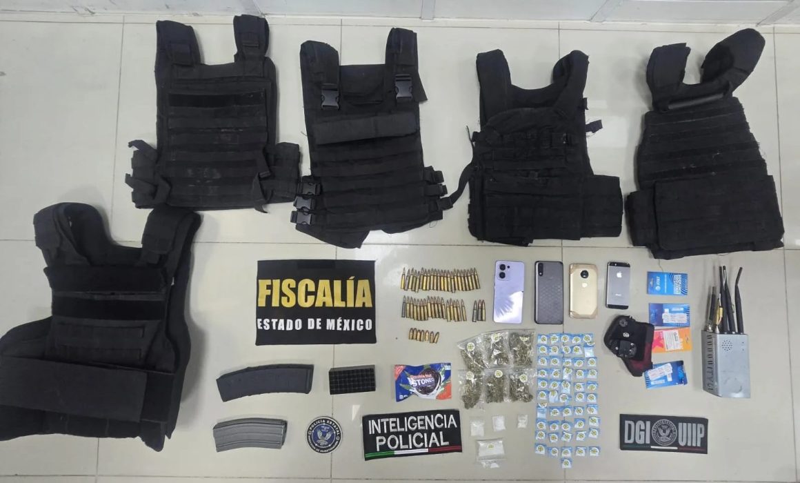 Detienen en Chimalhuacán a cinco hombres y un menor con drogas y equipo táctico en operativo conjunto