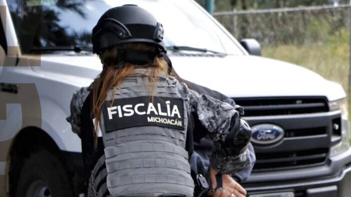 Detienen en Michoacán a mujer que extorsionaba a directora de escuela y exigía 20 mil pesos