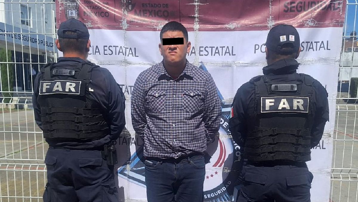 Detienen en Toluca a peruano con 10 tarjetas y dinero en efectivo por sospecha de fraude en cajeros automáticos