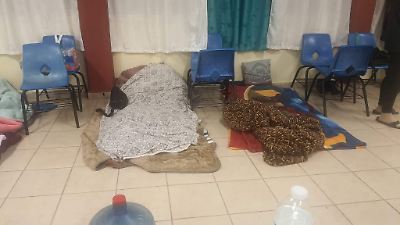 Docentes en Zitácuaro pasan la noche en escuelas por violencia generada durante balaceras