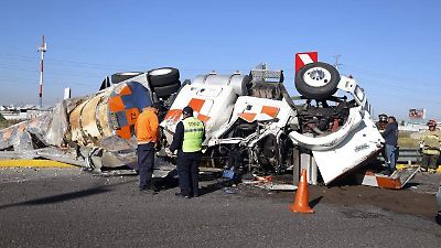 Dos accidentes en Toluca generan largas congestiones viales y movilizan a cuerpos de emergencia