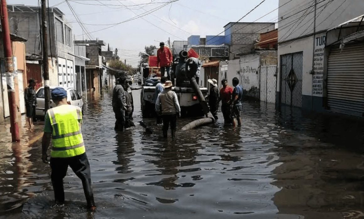Ecatepec enfrenta nuevas inundaciones por intensas lluvias en la madrugada