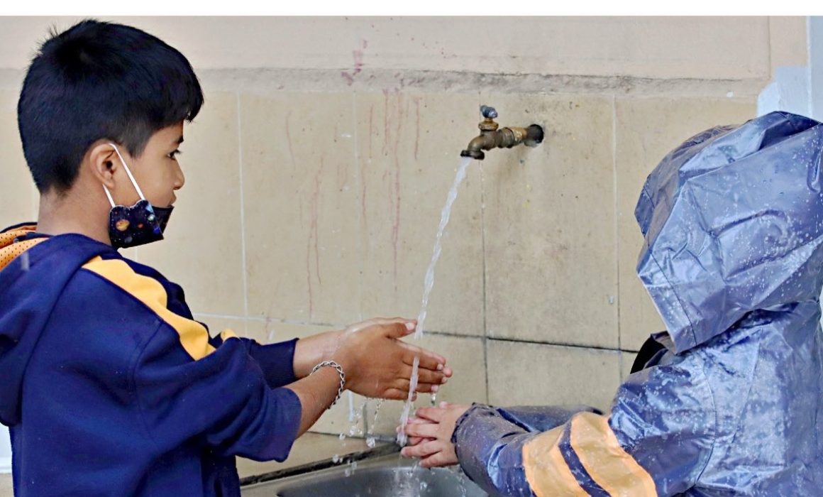 Ecatepec incumple orden judicial y suministra insuficiente agua a escuela primaria