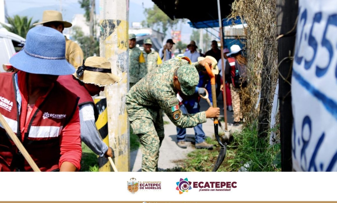 Ecatepec retira 1,500 toneladas de obstáculos en operativo para mejorar movilidad y orden urbano