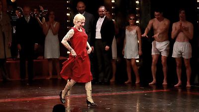 El aclamado debut teatral de Mon Laferte como Sally Bowles en 'Cabaret' en el Teatro de los Insurgentes