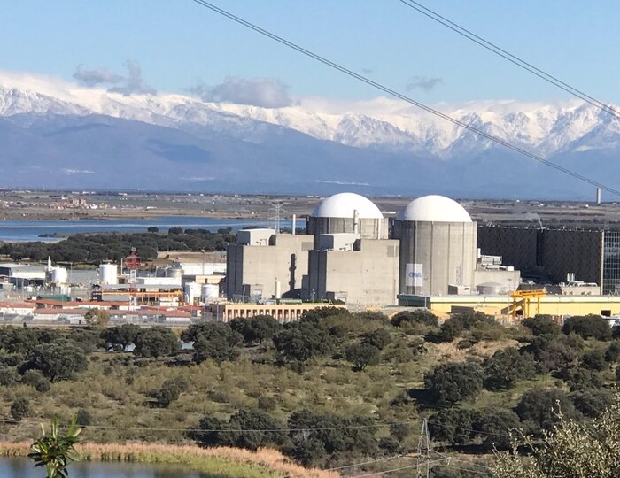 El costo de los reconocimientos médicos para trabajadores de centrales nucleares en España aumenta un 33% en 2026