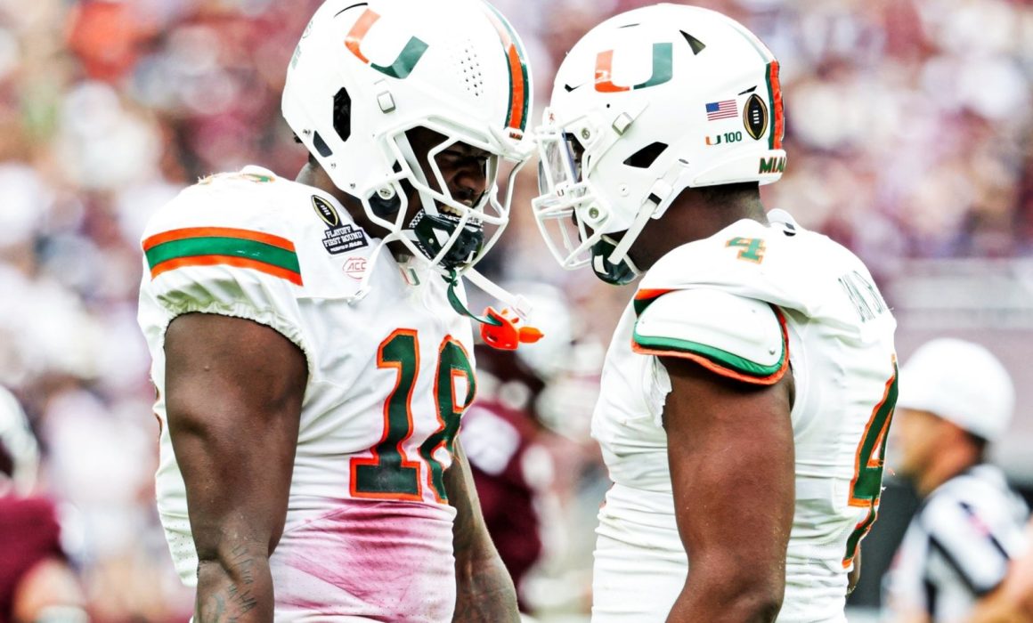 ¡El fin de año en EE.UU. se vive con el campeonato FBA Colegial y duelos épicos!