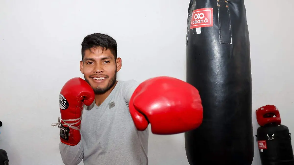 ¿El próximo campeón? La historia de Víctor “Pintor” Albino, la promesa dorada del boxeo mexicano