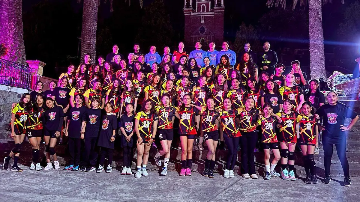 ¿El secreto detrás de la emblemática foto de las Avispas Metepec al cerrar el año?