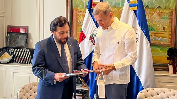 El vicepresidente de El Salvador y el canciller dominicano refuerzan cooperación bilateral en temas de integración y seguridad
