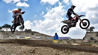 Emoción y velocidad en el Nacional de Motocross en Santa María Rayón