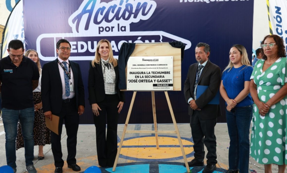 Entrega Huixquilucan estructura techada en secundaria pública