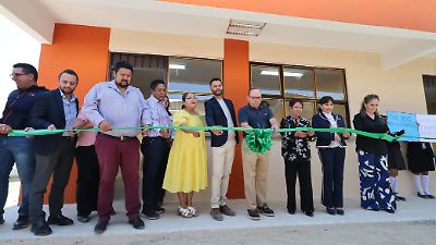Entregan Telebachillerato Comunitario en Zinacantepec 