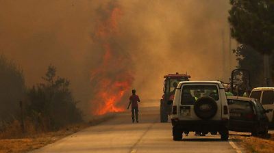 España y Portugal enfrentan una de sus peores olas de incendios forestales en plena ola de calor