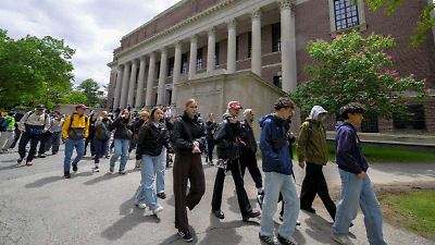 Estados Unidos Investiga a Harvard por su Gestión de Visados Internacionales en Medio de Tensión Política