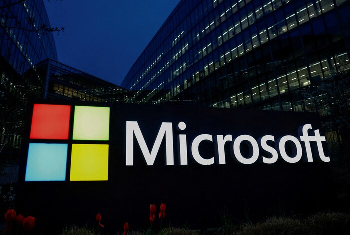 Estados Unidos autoriza a Microsoft la exportación de chips Nvidia a Emiratos Árabes Unidos y anuncia inversión millonaria en tecnología