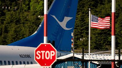 Estados Unidos busca prohibir a aerolíneas chinas sobrevolar Rusia, alegando ventajas injustas