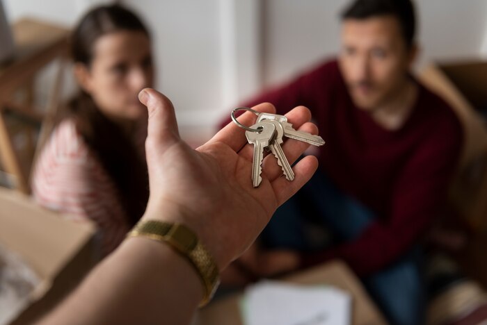 Estudiante canadiense víctima de estafa en alquiler de vivienda en Florencia: la moda de los anuncios falsos en Italia