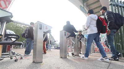 Estudiantes de Geografía y Contaduría de la UAEMex retornan a clases presenciales tras 122 días de paro