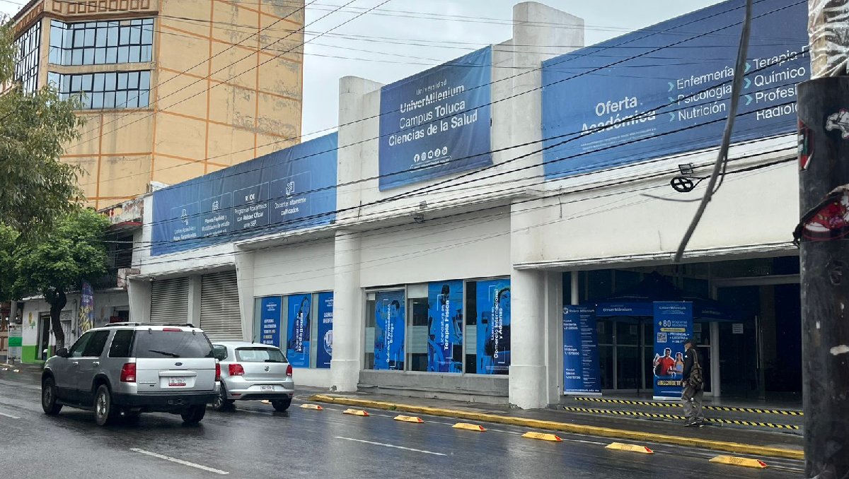 Estudiantes de Universidad Privada en Toluca Protestan por Calidad Educativa y Pagos a Docentes