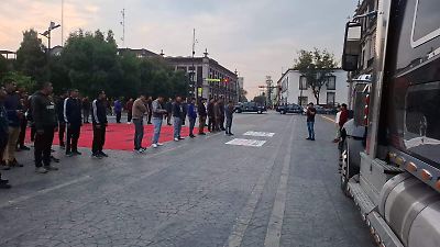 Estudiantes de la Escuela Normal Rural ‘Lázaro Cárdenas del Río’ bloquean calles en Toluca para exigir educación digna