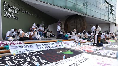 Estudiantes de la UAEMex exigen educación digna y autonomía en transmisión especial de UniRadio 99.7 FM