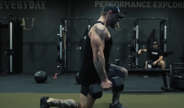 Ex Navy SEALs a los 50 años demuestran que la fuerza y longevidad se mantienen con entrenamiento estratégico