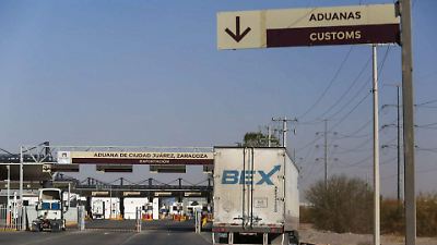 Exportaciones mexicanas a EU caen 2.7% en abril en medio de aranceles