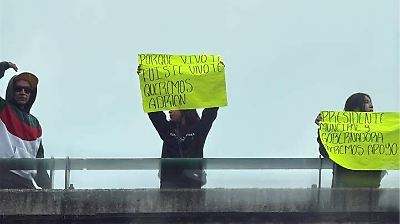 Familiares bloquean la autopista Toluca-Naucalpan para exigir búsqueda urgente de menores desaparecidos