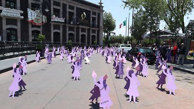 Familiares de víctimas exigen plan contra feminicidios en el Edomex 