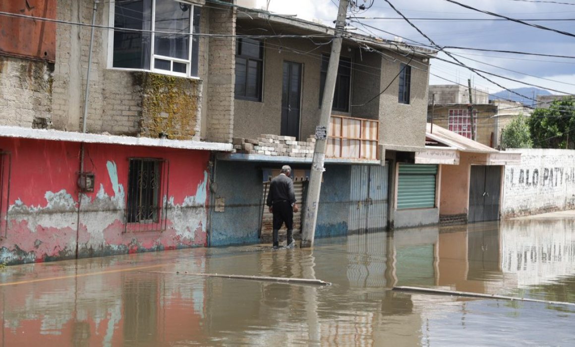 Familias pierden patrimonio por intensas lluvias en Chalco