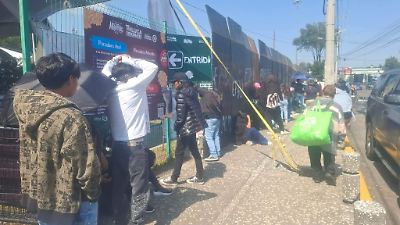 Fanáticos madrugan en Toluca para ver a Siddhartha en la Feria del Alfeñique 2025
