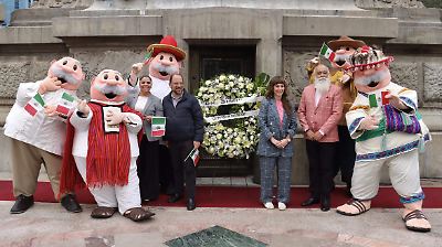 Farmacias Similares y Dr. Simi rinden homenaje a los héroes de la Independencia en Ciudad de México