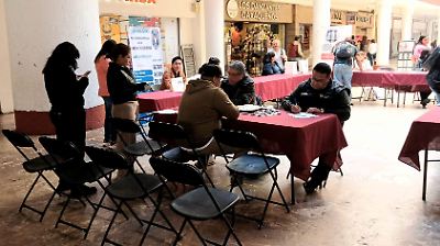Feria de empleo en Toluca presenta pocas opciones y desanima a buscadores laborales