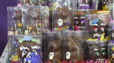 Feria del Alfeñique preserva tradiciones mexicanas ante la presencia de Halloween en Los Portales