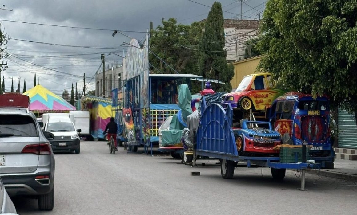 Feria en Huehuetoca agrava el caos vial en calles principales y secundarias