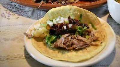 Festín patrio: aumento en ventas de barbacoa y pancita para aliviar la cruda en Edomex