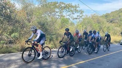 Fiesta del ciclismo en Ixtapan de la Sal con presencia de atletas internacionales y nacionales en la Cuarta Fecha de la ‘Copa Edomex 2025’