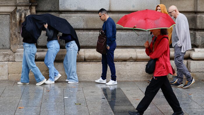 Fin de semana lluvioso y con descenso de temperaturas en España según la Aemet