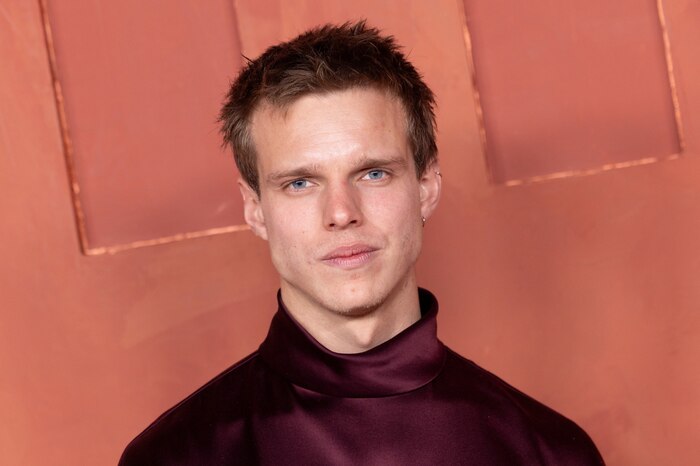 Finn Bennett interpreta a Aerion Targaryen en 'Un Caballero de los Siete Reinos' y desafía convenciones en Westeros