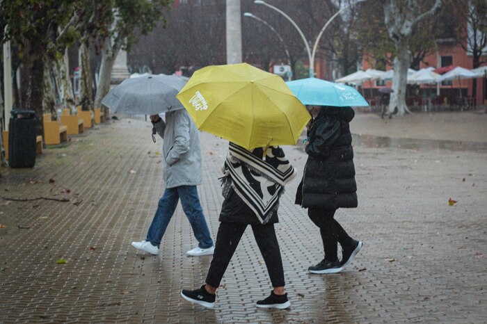 Frente atlántico trae lluvias y bajón de temperaturas este fin de semana en España