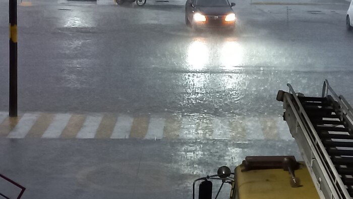 Fuertes lluvias provocan inundaciones y afectaciones en Edomex